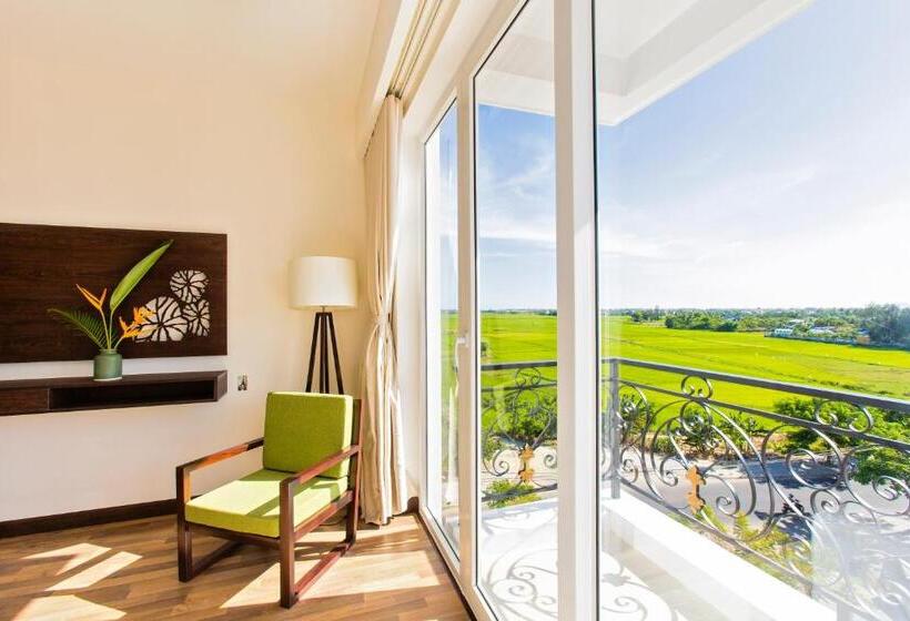اتاق لوکس سه تخته, Lasenta Boutique Hotel Hoian