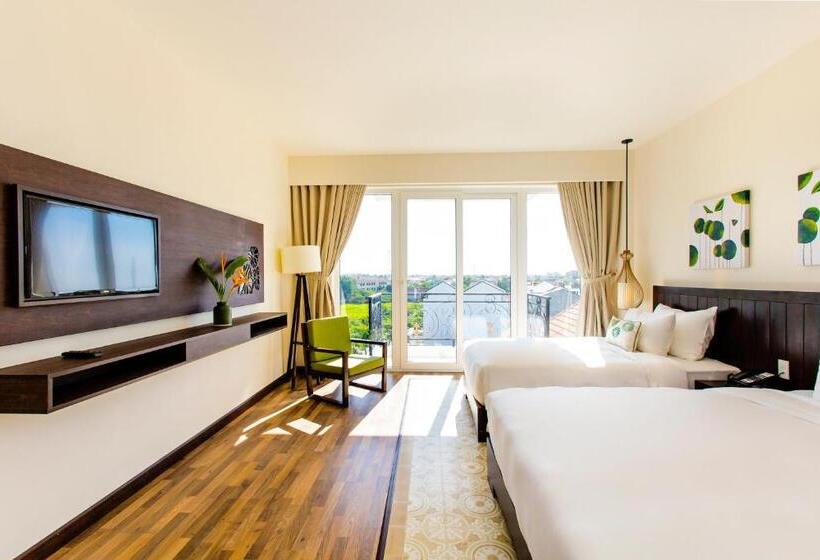 اتاق لوکس سه تخته, Lasenta Boutique Hotel Hoian