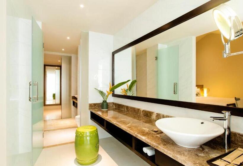 سوییت جونیور با بالکن, Lasenta Boutique Hotel Hoian