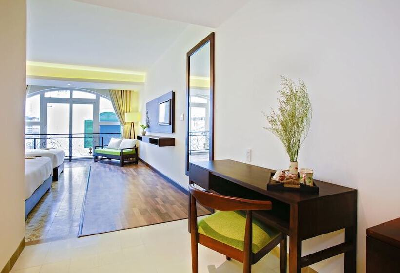 اتاق سوپریور سه تخته, Lasenta Boutique Hotel Hoian