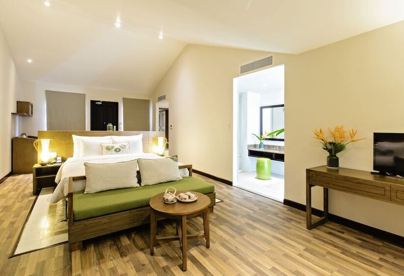سوییت جونیور با بالکن, Lasenta Boutique Hotel Hoian