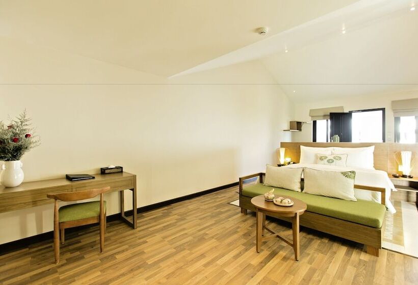 سوییت جونیور با بالکن, Lasenta Boutique Hotel Hoian