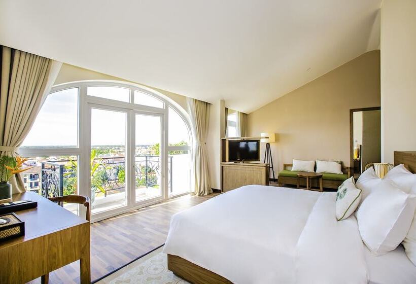 مجموعه ویستا شهر, Lasenta Boutique Hotel Hoian