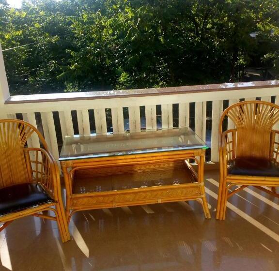 اتاق استاندارد چهار تخته, Mini Hotel On Guramishvili 22