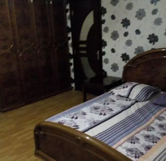 اتاق استاندارد چهار تخته, Mini Hotel On Guramishvili 22