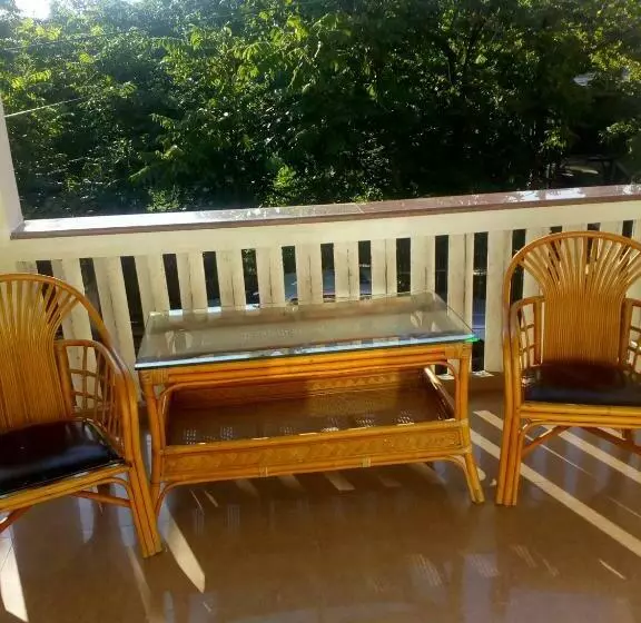 اتاق اکونومی, Mini Hotel On Guramishvili 22
