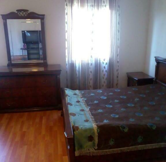 اتاق کلاسیک سه تخته, Mini Hotel On Guramishvili 22