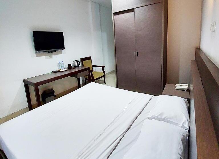 디럭스 룸 킹사이즈 침대, Sangga Buana Resort & Convention