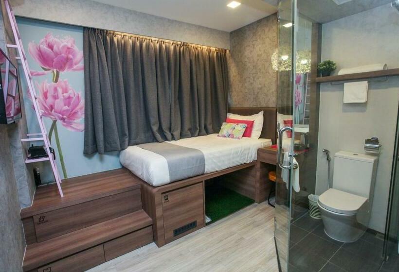 اتاق پریمیوم یک تخته, Champion Hotel City