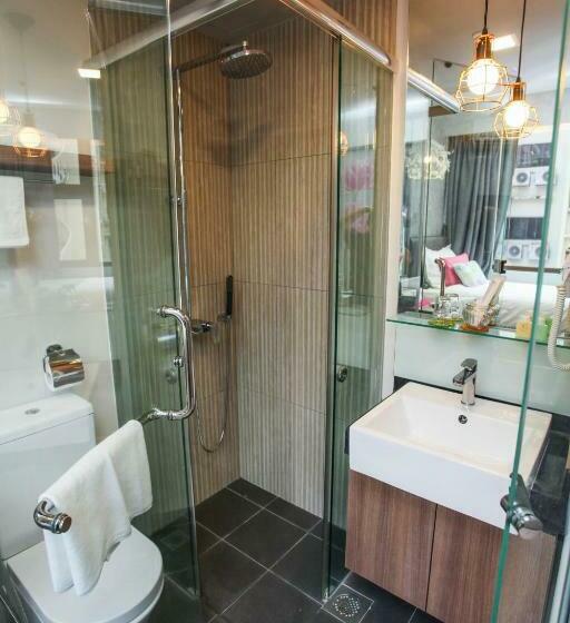 اتاق پریمیوم یک تخته, Champion Hotel City