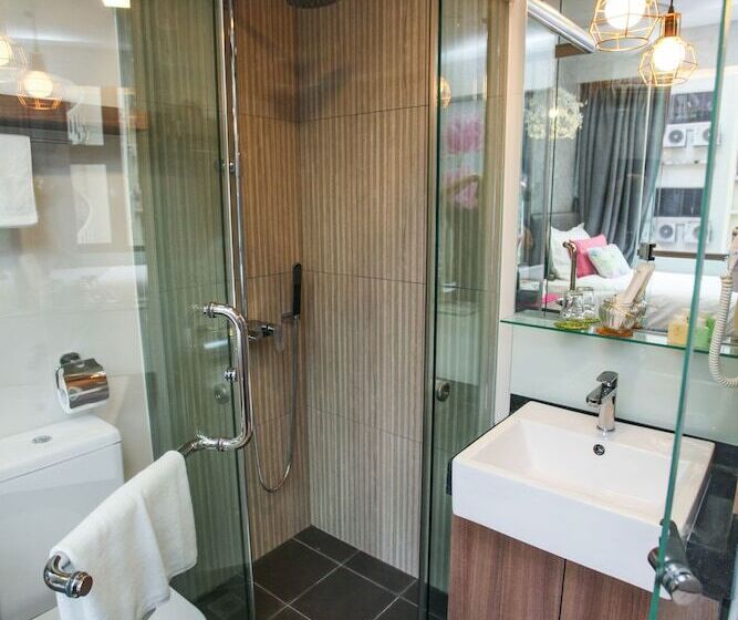 اتاق پریمیوم یک تخته, Champion Hotel City