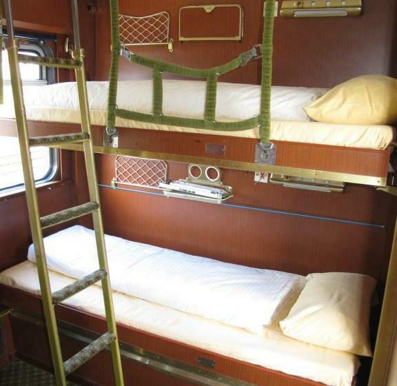 اتاق استاندارد سه تخته با سرویس بهداشتی مشترک, Train Lodge Amsterdam