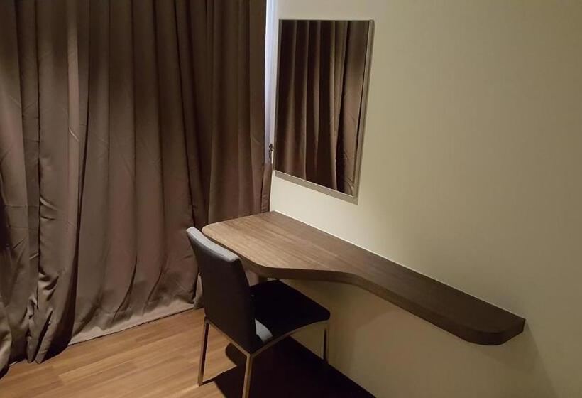 Семейный Номер Deluxe, 9 Square Hotel   Bangi