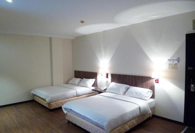 Семейный Номер Deluxe, 9 Square Hotel   Bangi