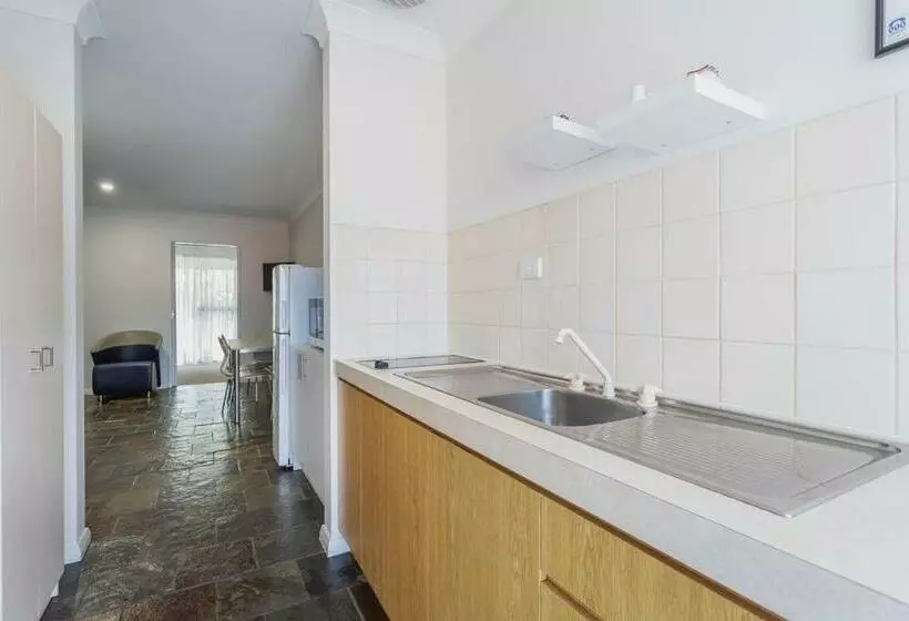 Standard-studio, Busselton Villas And Glamping Village
