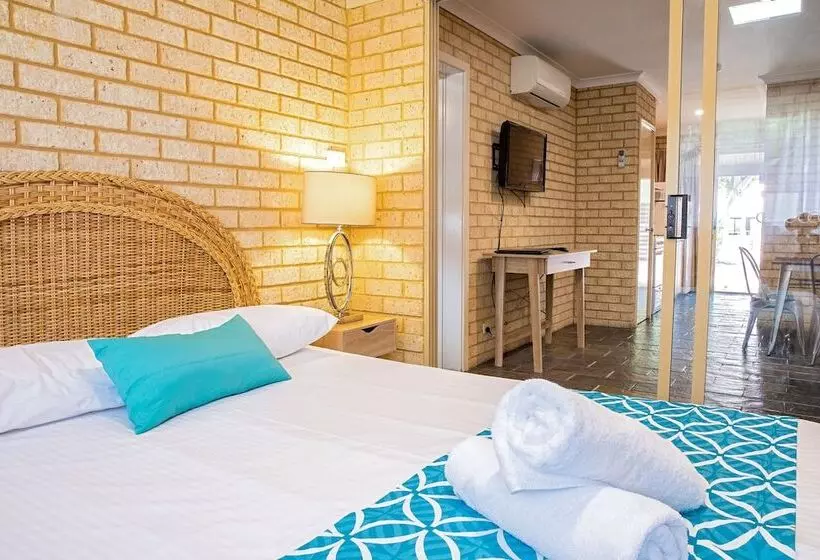 Villa 2 Makuuhuonetta, Busselton Villas And Glamping Village