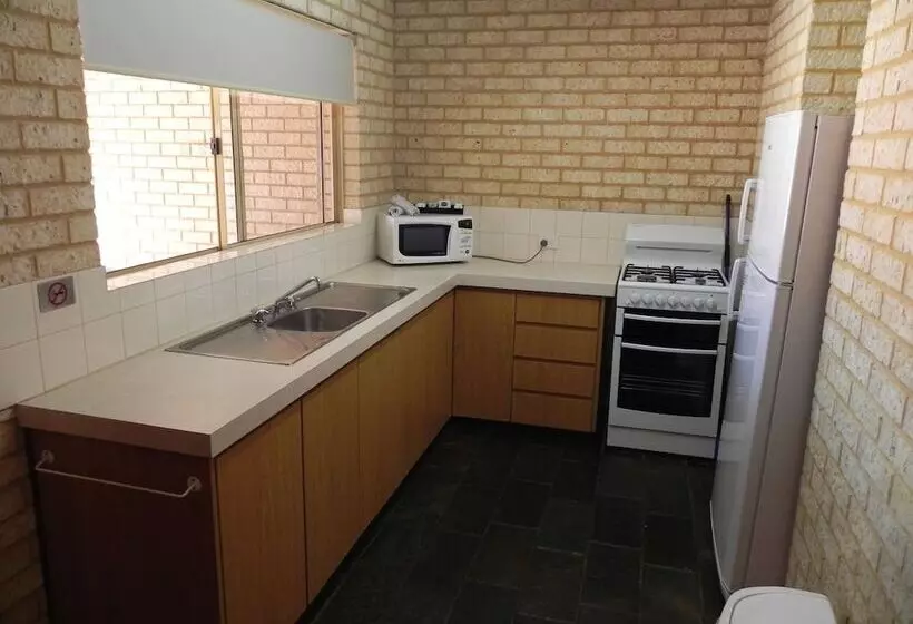 Villa 2 Makuuhuonetta, Busselton Villas And Glamping Village