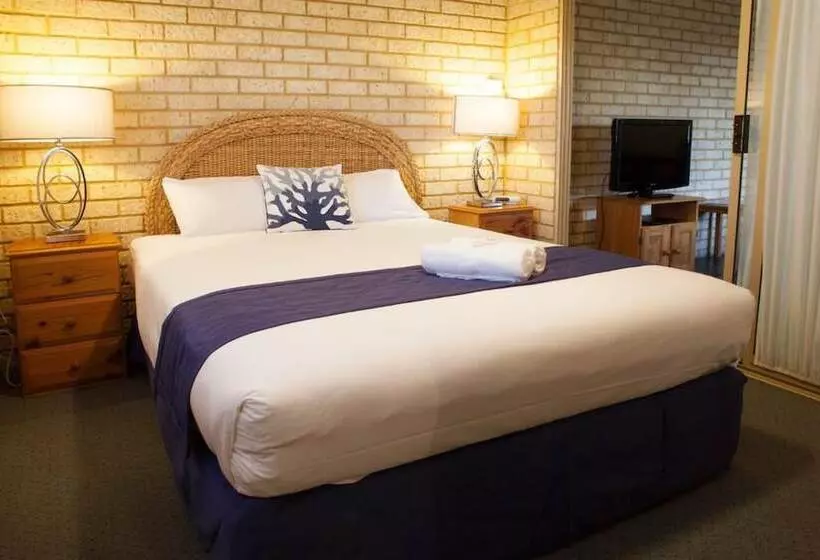 Villa 1 Makuuhuone, Busselton Villas And Glamping Village
