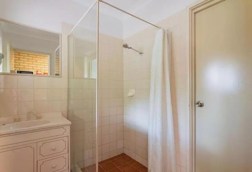 Villa 1 Makuuhuone, Busselton Villas And Glamping Village