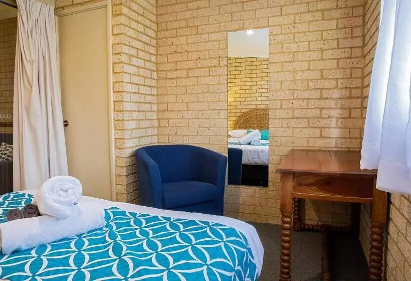 Villa 2 Makuuhuonetta, Busselton Villas And Glamping Village