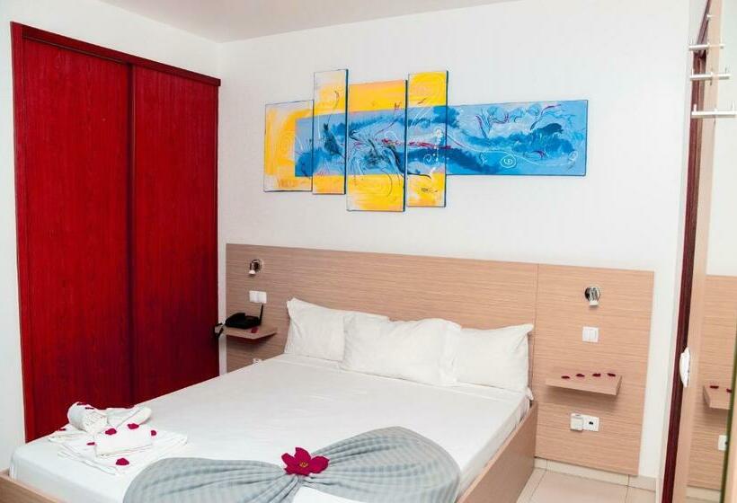 اتاق استاندارد, Cesaria