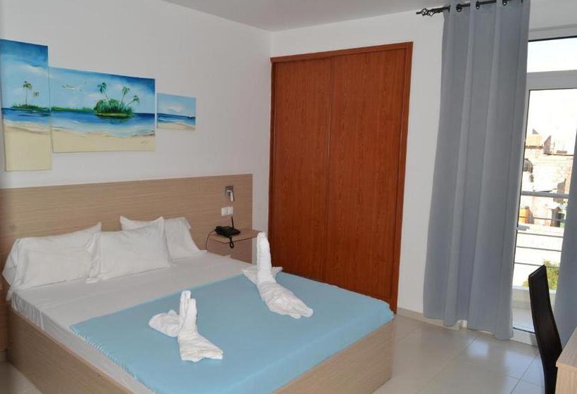 اتاق استاندارد, Cesaria