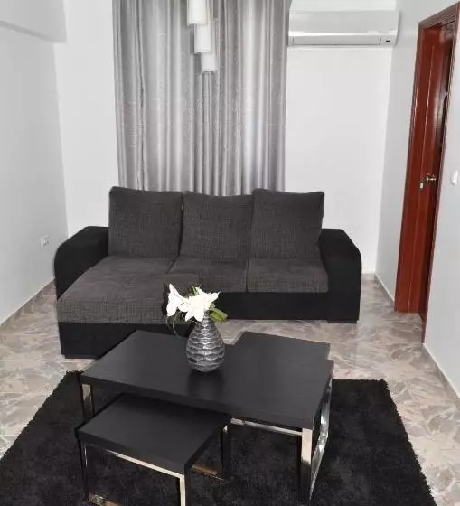 استودیوی لوکس, Cesaria