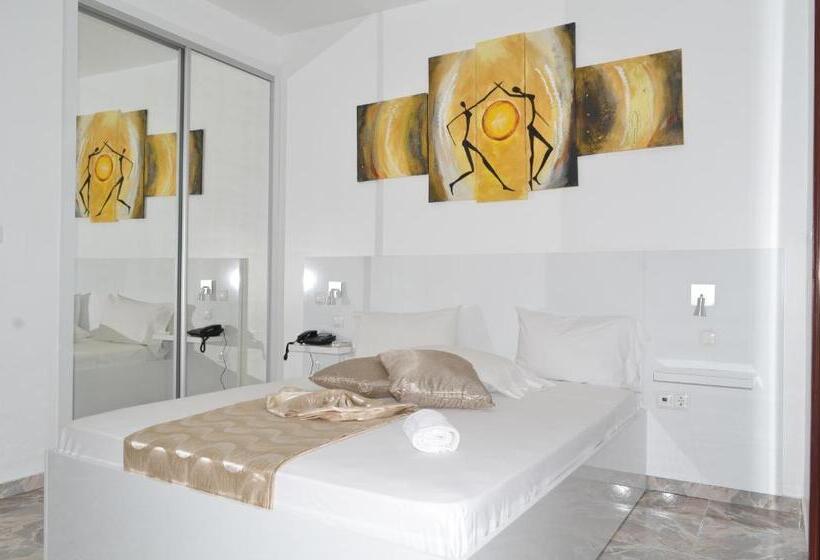 استودیوی لوکس, Cesaria