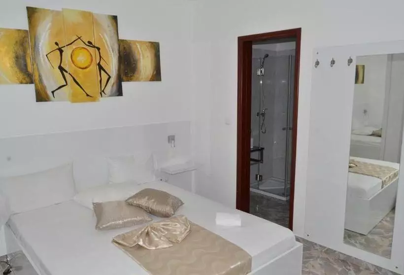 استودیوی لوکس, Cesaria