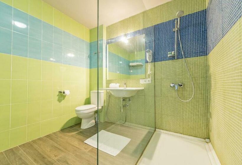 اتاق استاندارد, Chateau Mere