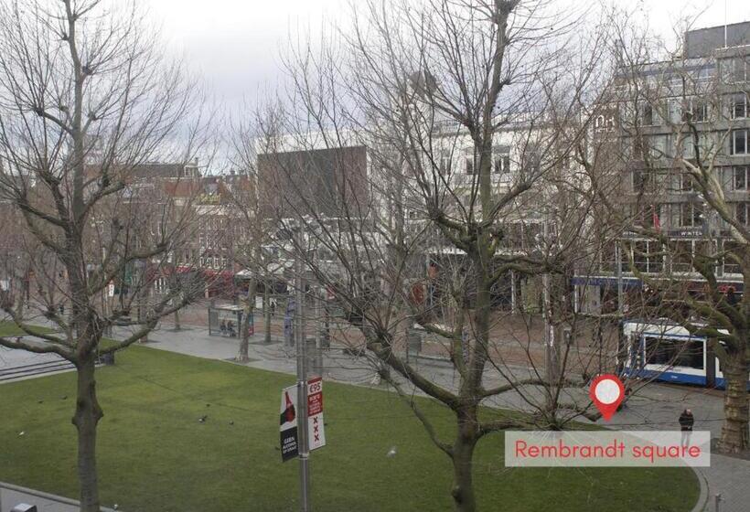 غرفة قياسية حمام مشترك, City