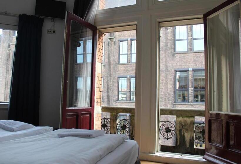 غرفة ديلوكس, City