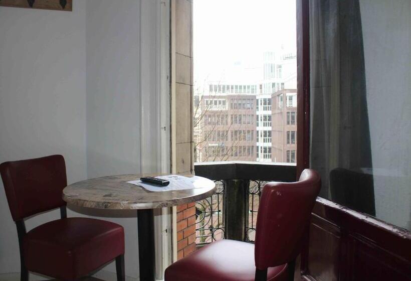 Quarto Deluxe, City