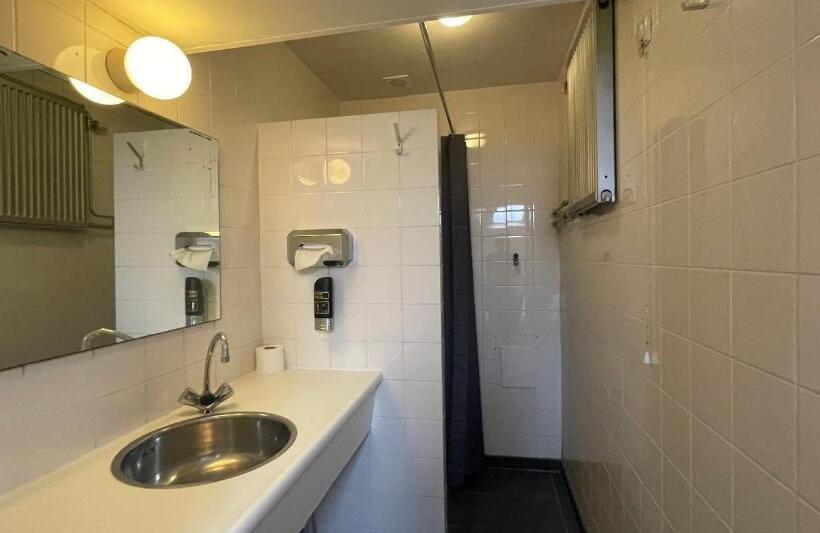 جناح عائلي, City