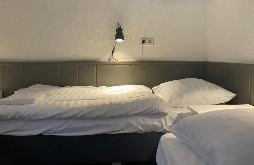 Quarto Familiar, City