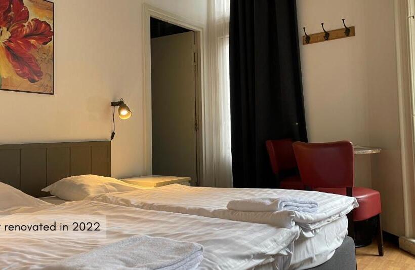 Quarto Deluxe, City