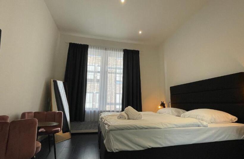 غرفة ديلوكس, City