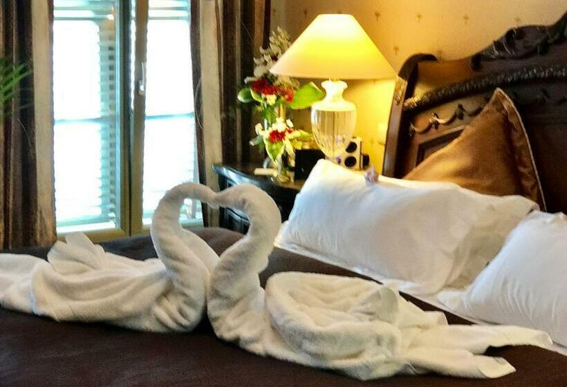 Номер Deluxe, Grambauers Kalit