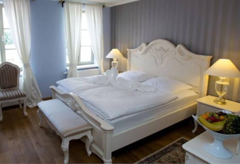 Номер Deluxe, Grambauers Kalit