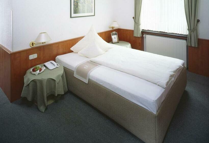 标准单人间, Haus Von Der Heyde