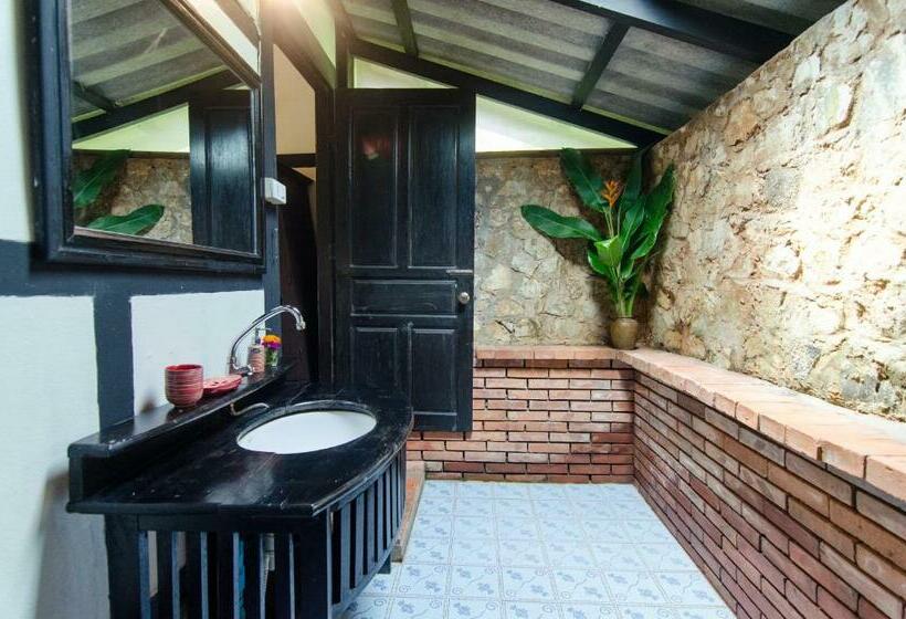 Classic room with balcony, Hillside Nature Lifestyle Lodge