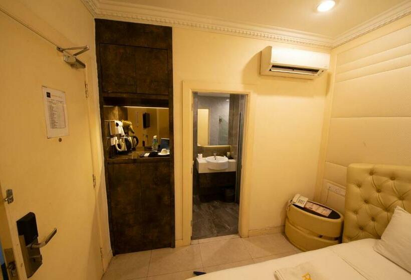 חדר סטנדרט יחיד, Ritzton