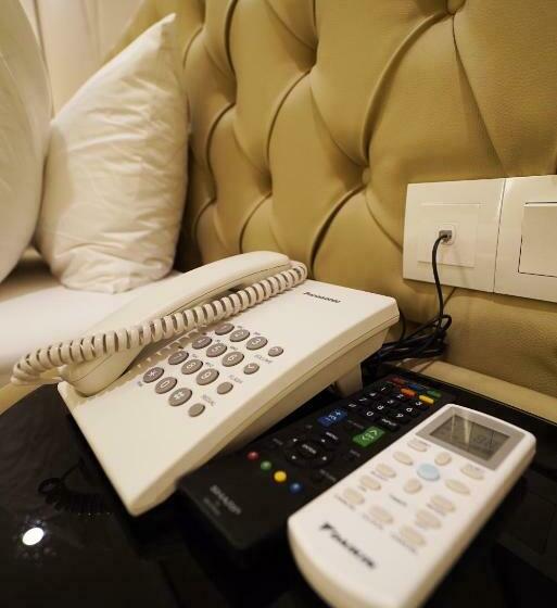 חדר סטנדרט יחיד, Ritzton