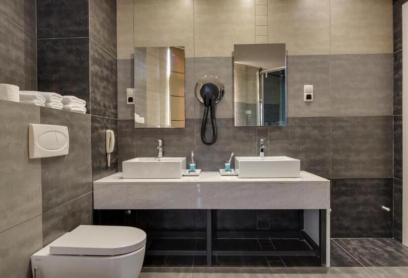 سوییت جونیور, Savaneti Eco