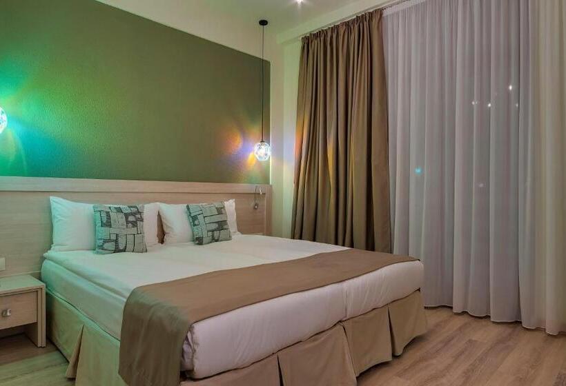 اتاق استاندارد با بالکن, Savaneti Eco