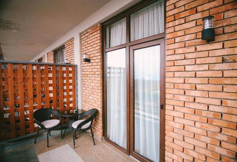 اتاق استاندارد با بالکن, Savaneti Eco