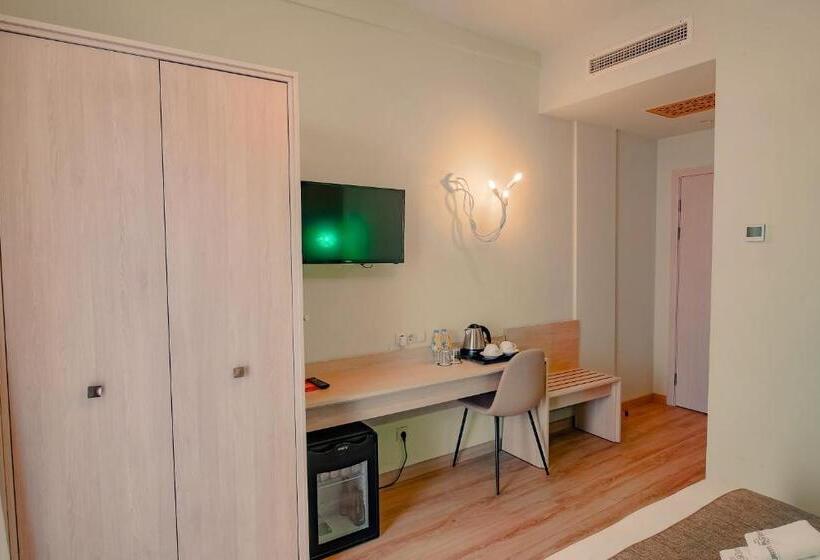 اتاق استاندارد با بالکن, Savaneti Eco