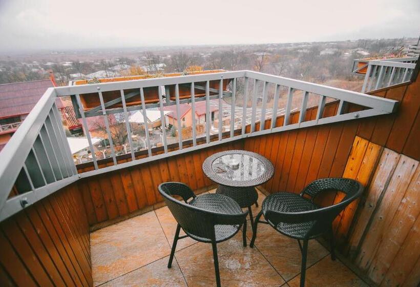 اتاق استاندارد با چشمانداز کوهستان, Savaneti Eco