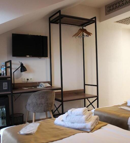 اتاق استاندارد با چشمانداز کوهستان, Savaneti Eco