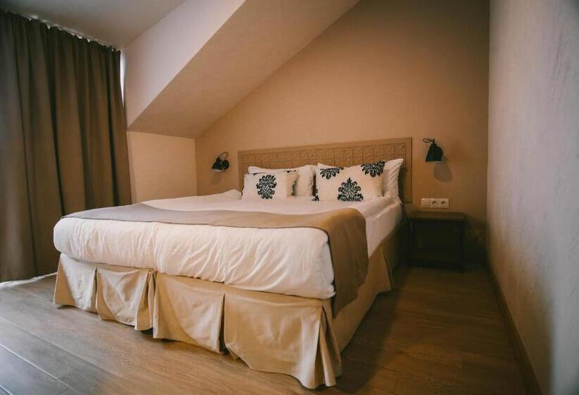 اتاق استاندارد با چشمانداز کوهستان, Savaneti Eco